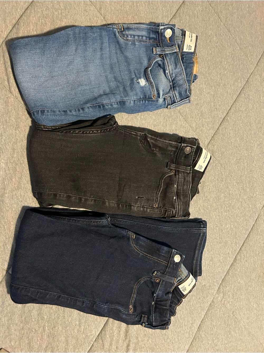 Abercrombie kids Boy 9/10 Three-Pack Denim Jeans - Light Blue, Black, Dark Blue